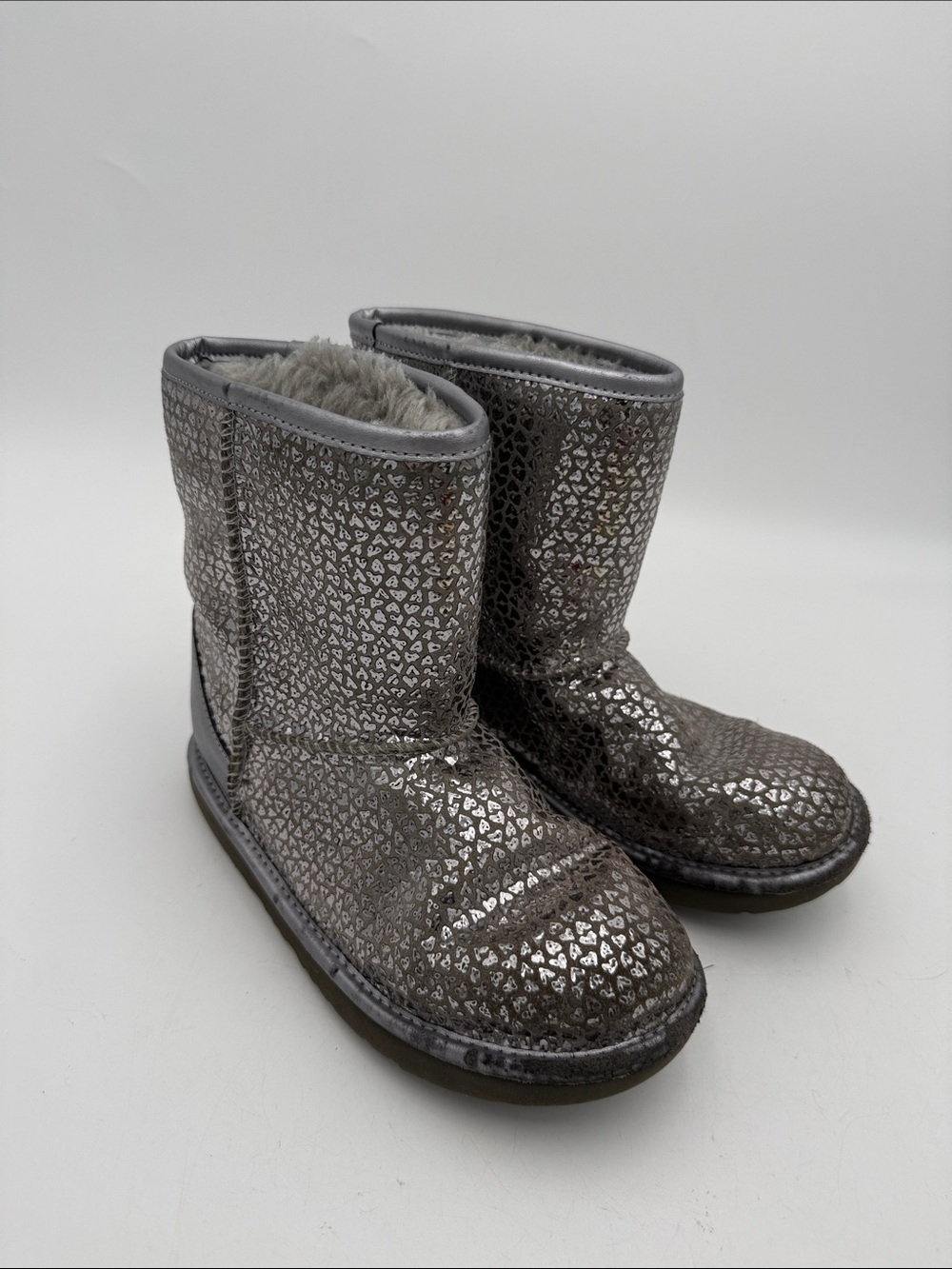 Ugg Sparkle Metallic Heart Winter Boots - Silver Gray kids 3 comfy casual school